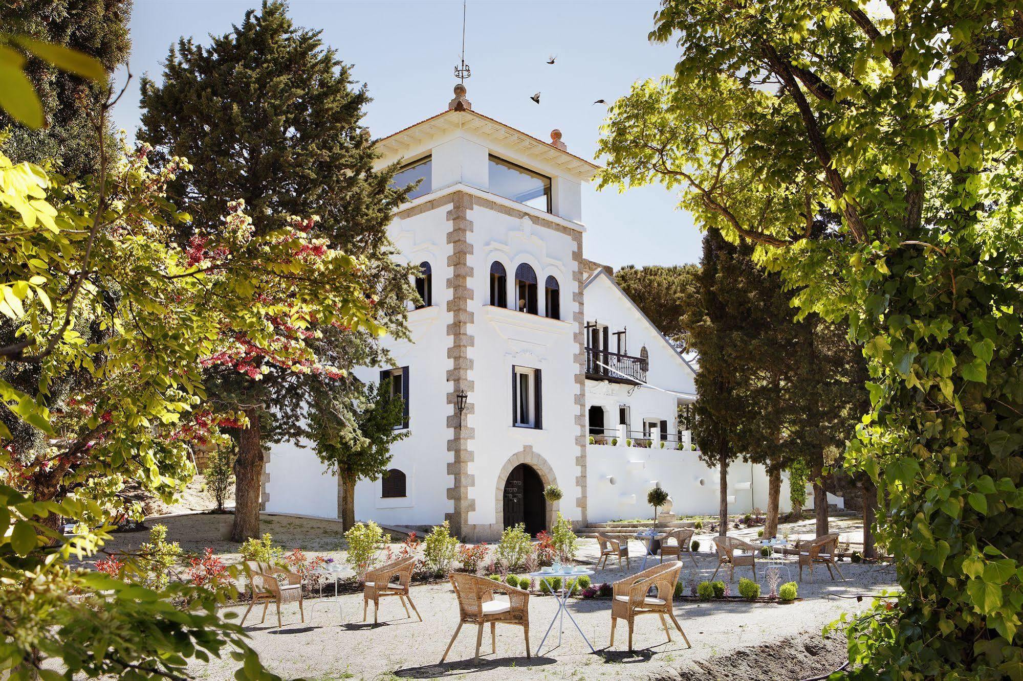 Box Art Hotel - La Torre Collado Mediano Екстериор снимка