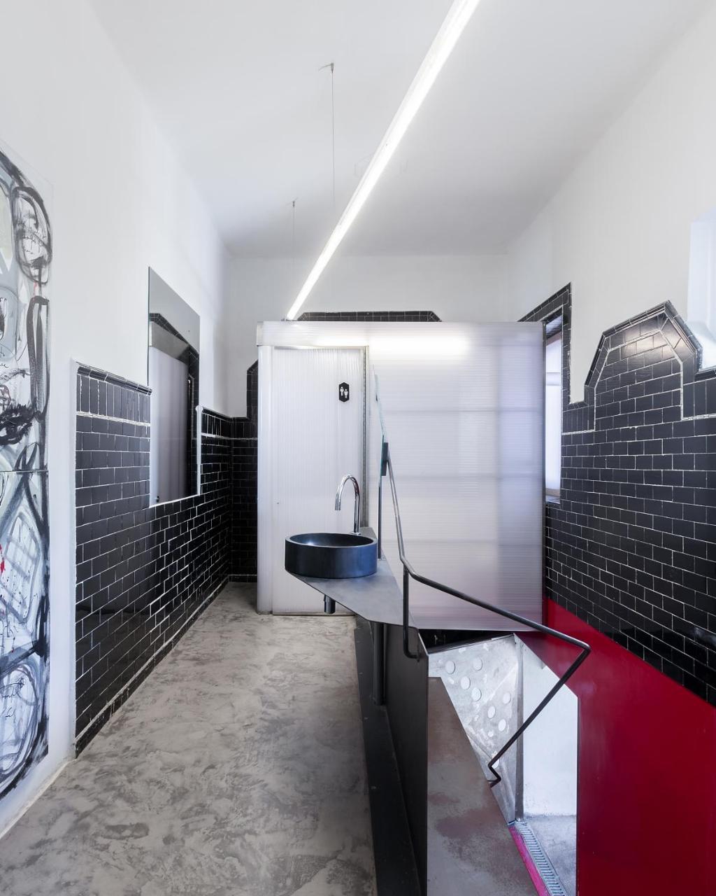 Box Art Hotel - La Torre Collado Mediano Екстериор снимка