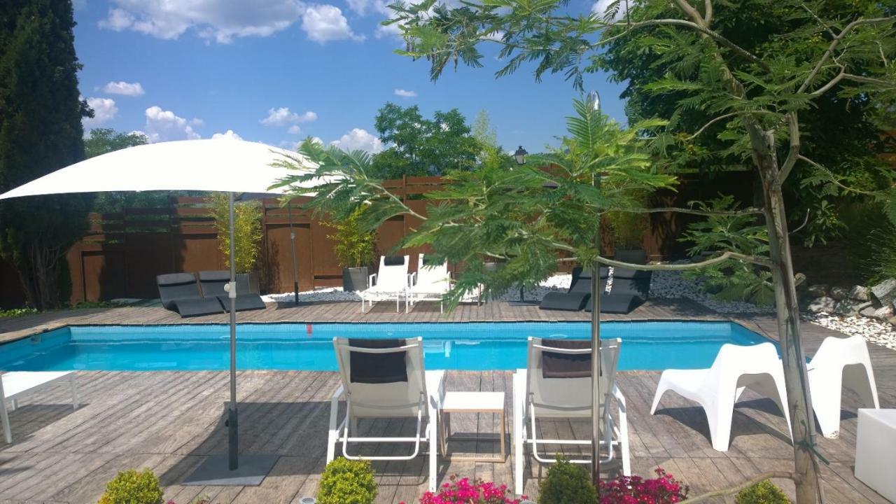 Box Art Hotel - La Torre Collado Mediano Екстериор снимка