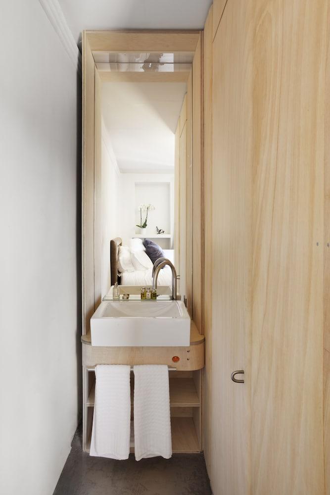 Box Art Hotel - La Torre Collado Mediano Екстериор снимка